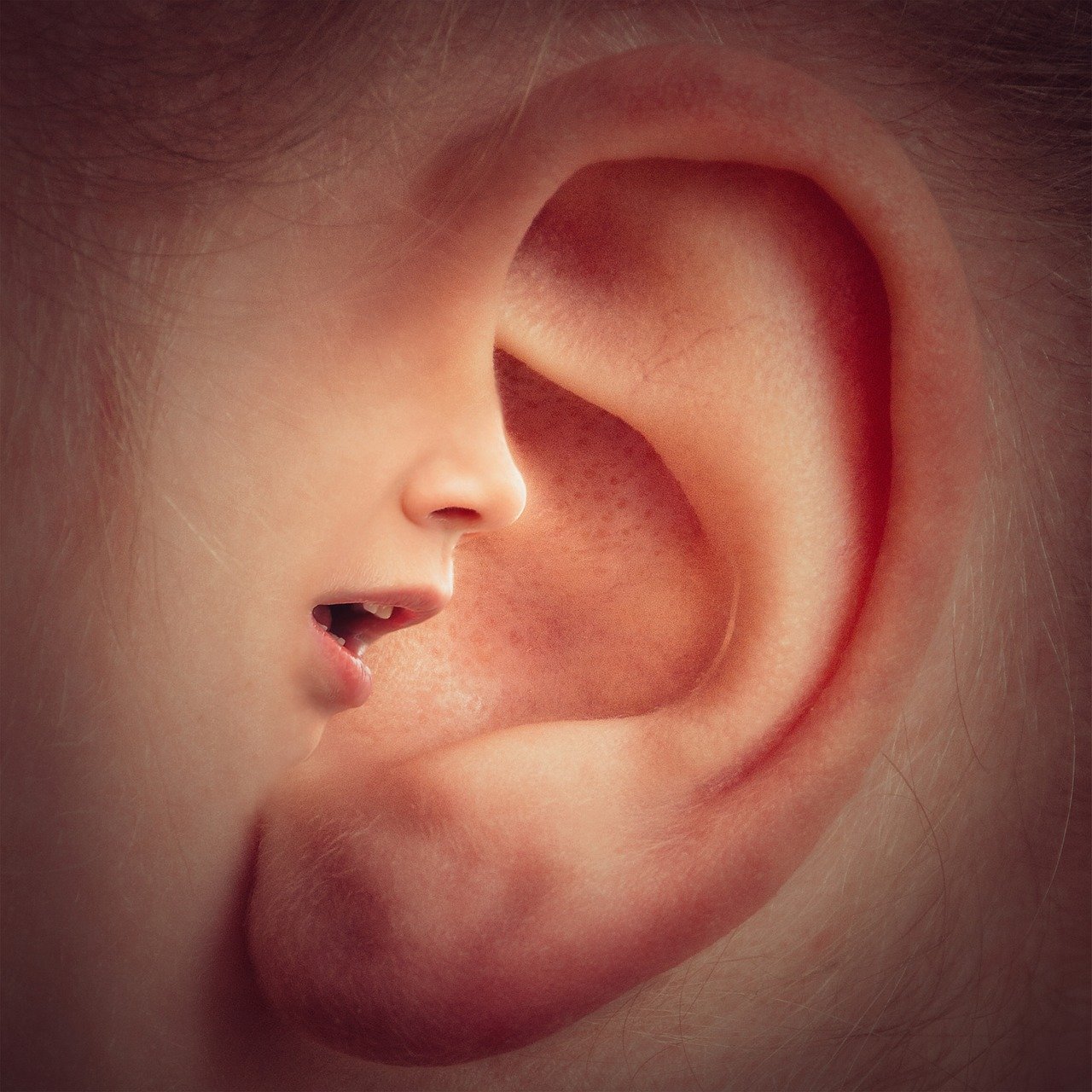 Nettoyer ses oreilles efficacement : oubliez le coton tige